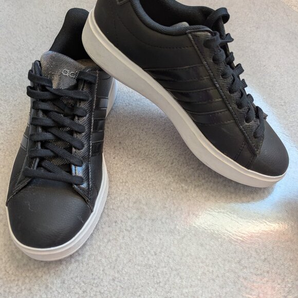 adidas Grand Court 2.0 Women's Tennis Shoes in Black - Picture 4 of 10